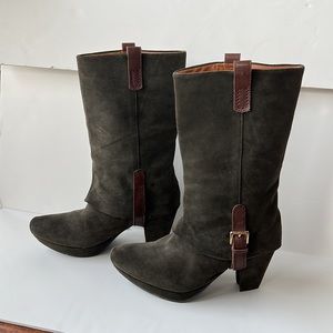 Carthies suede boots